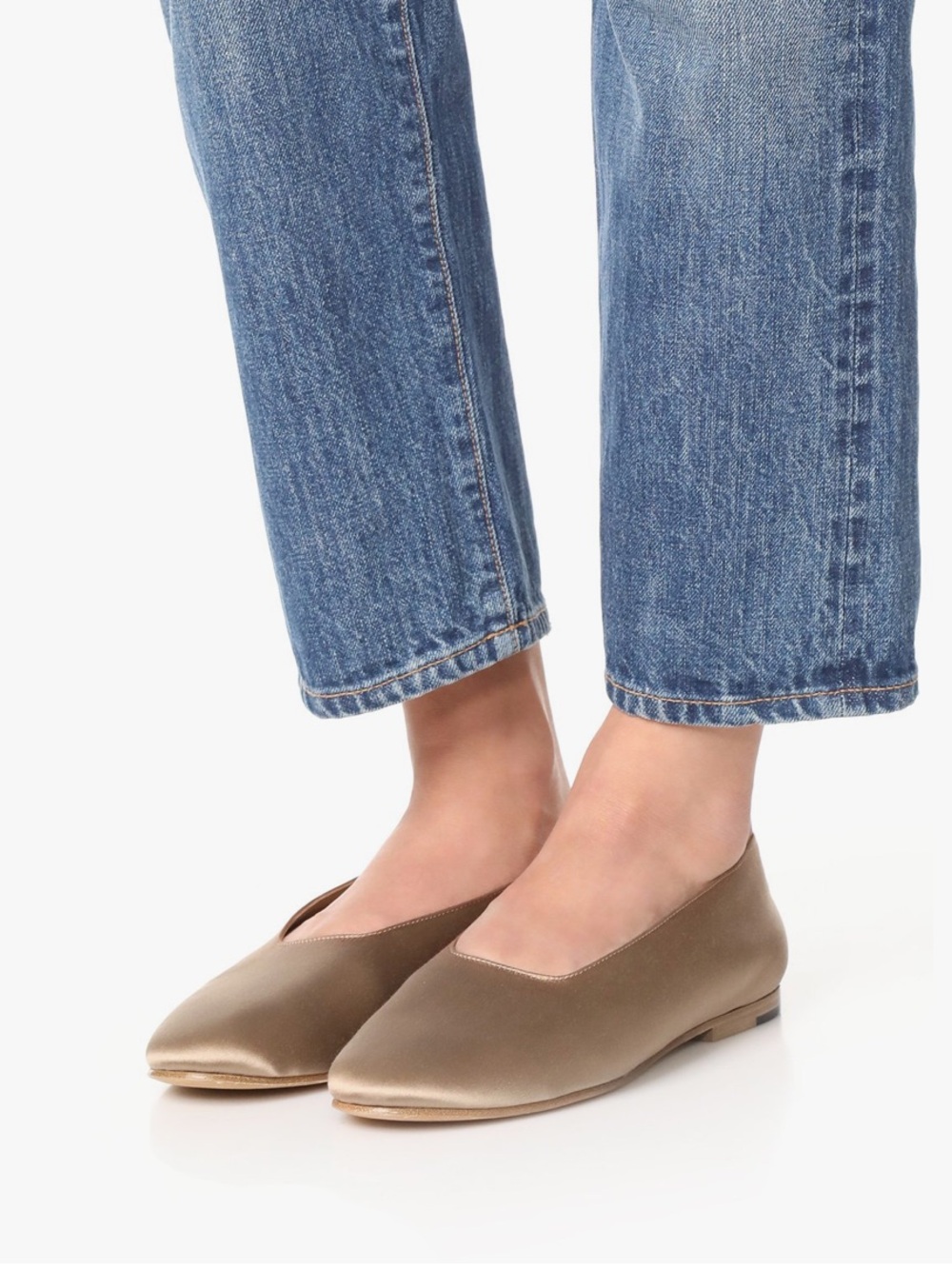 Vince Maxwell Satin Ballet Flat Glove Shoes Size 8 Sand